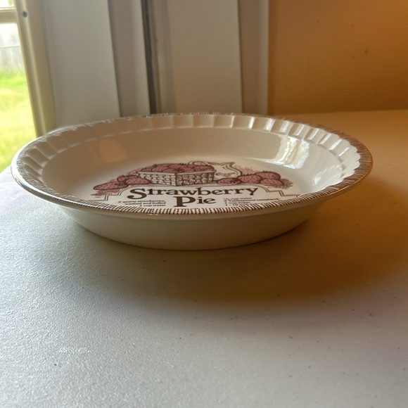 Royal China Jeannette Ceramic “Strawberry Pie Recipe “ Pue Pan - Picture 2 of 6